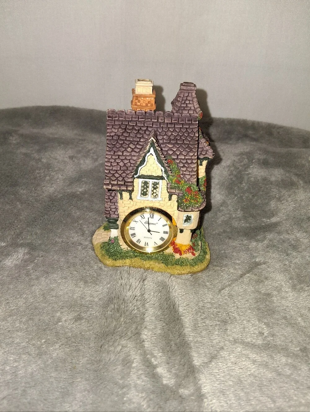 Vintage Teaberry Village #1027 Surgeon's House Clock Collection